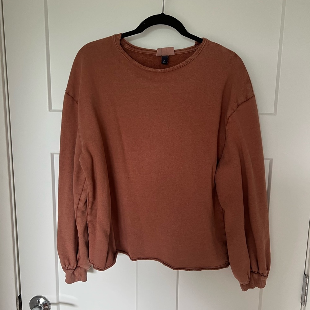 Universal Thread Crewneck